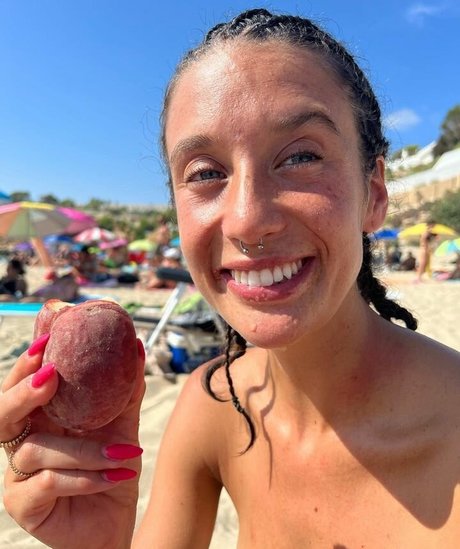 Maria Pedraza star hot img