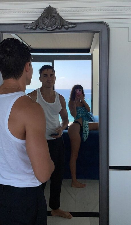 Maria Pedraza adult model gallery