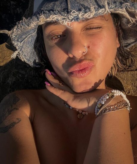 Marta De Lola pornographic model photos