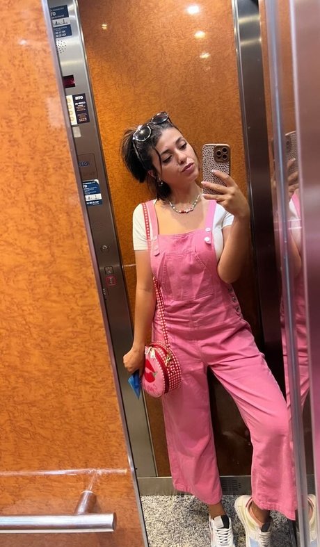 Marta De Lola nice pornstar images