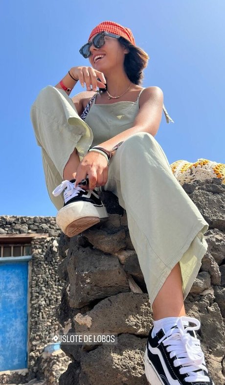 Marta De Lola Profile pic