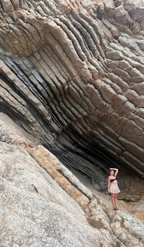 Marta De Lola top model image