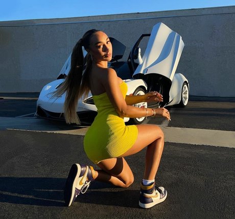 Eva Marisol Gutowski pretty pornstar pictures