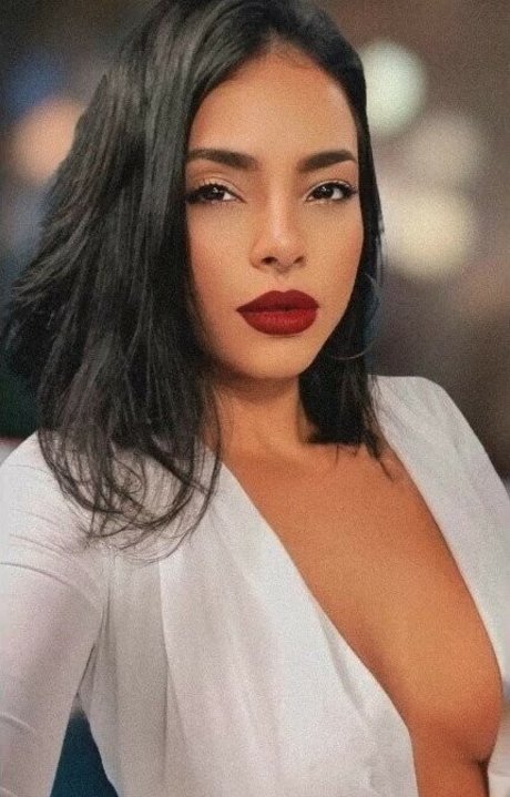 Juju Bellini exclusive pornstar img