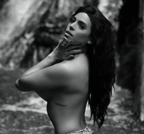 Juju Bellini star nice archive