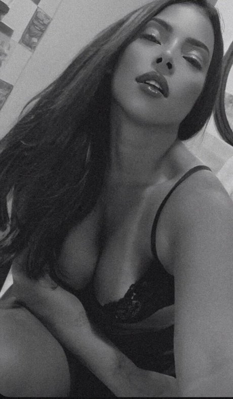 Juju Bellini sex actress photos