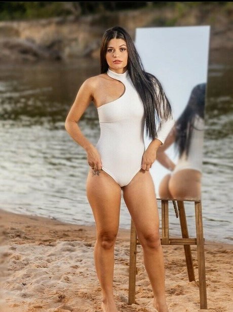 Paula Kamaisaka model art gallery