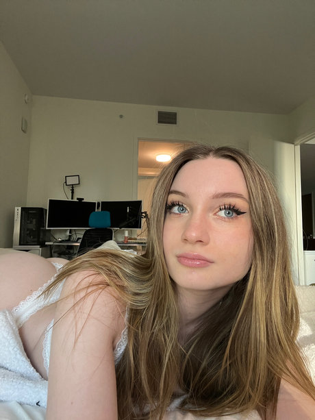 Comflly art pornstar images