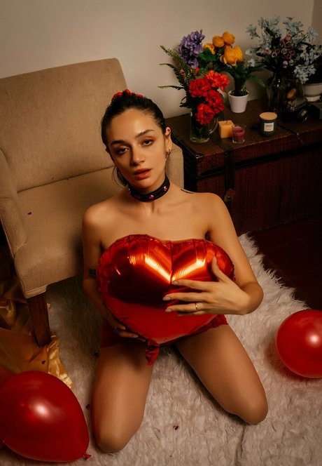 rosedomi pretty model photo