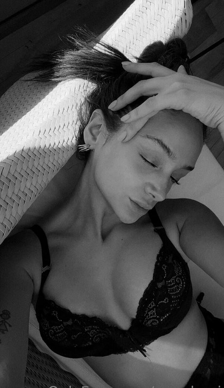 rosedomi best model photo