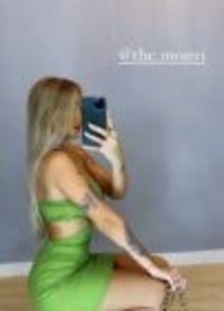 Vitoria Mondoni hot pornstar image