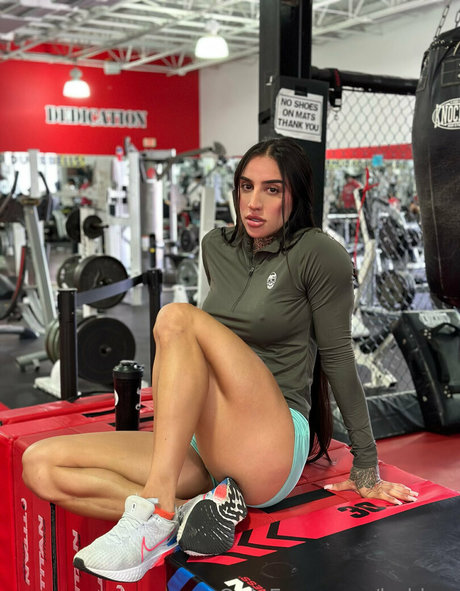 bakhar free model picture