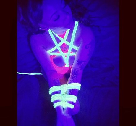 Kittyxxxglitter pornstar hot photos