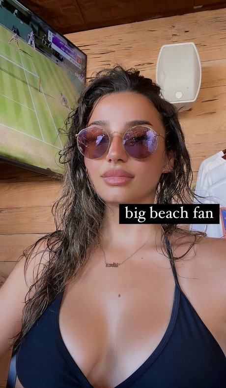 NuFo pornographic model photos