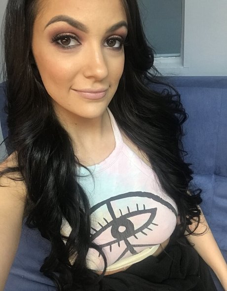 sofiryanxoxoxo art pornstar img