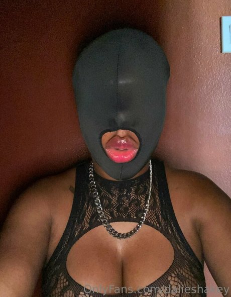 dalieshakey model pretty picture