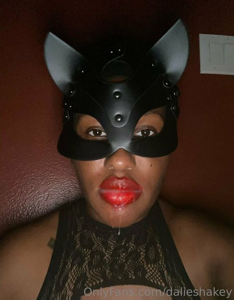 dalieshakey hot model image