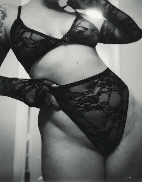 yoemilyreyfree best model picture