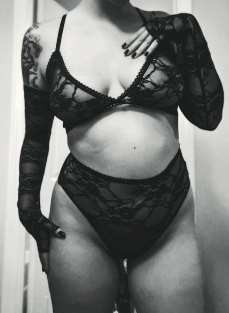 yoemilyreyfree top actress images