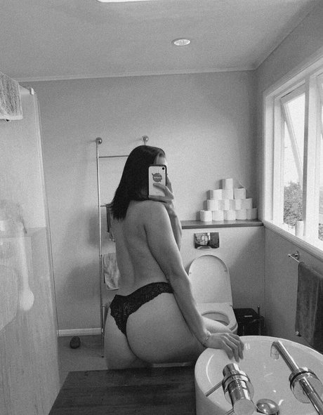 saintjessie porn actress pic