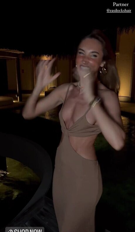 tall busty onlyfans exclusive gallery