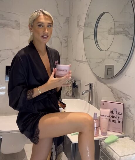 Megan McKenna star exclusive pic