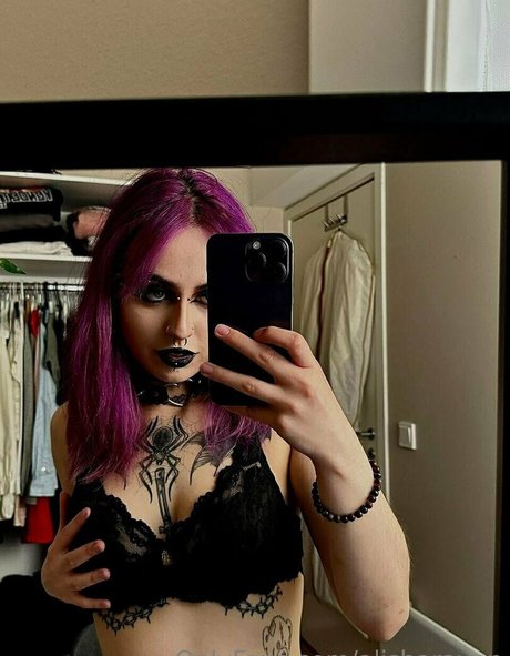 alisharaven model pornographic image