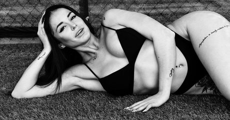 renataxx19 xxx actress photo