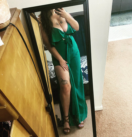 vannahrain nudes actress gallery