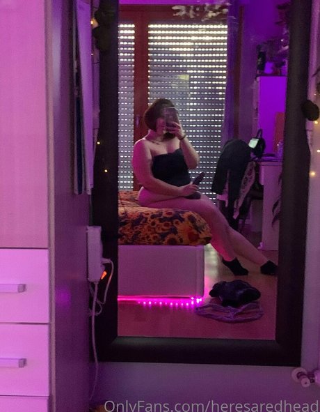 heresaredhead model sexy picture