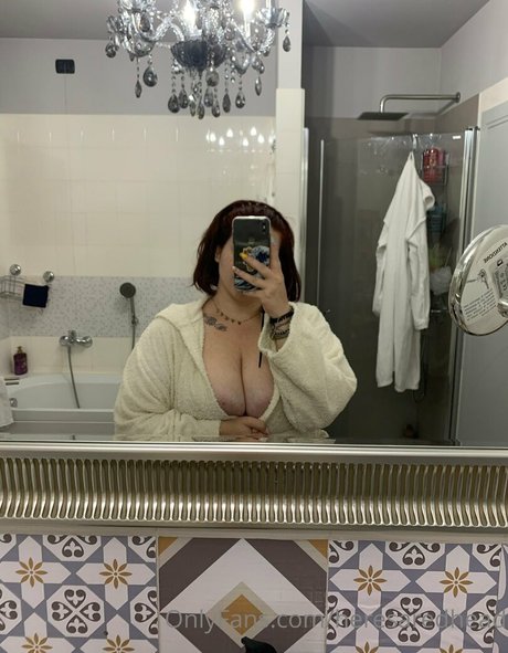 heresaredhead model sex photo