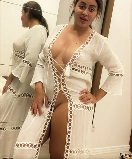 Bella Menezes xxx star archive