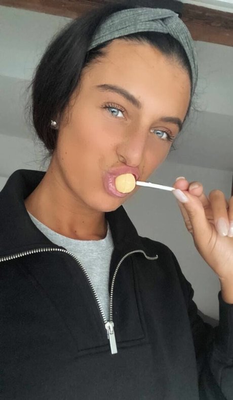 call me juliia naked actress pics