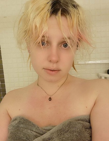 piggynukka pornstar beautiful photo