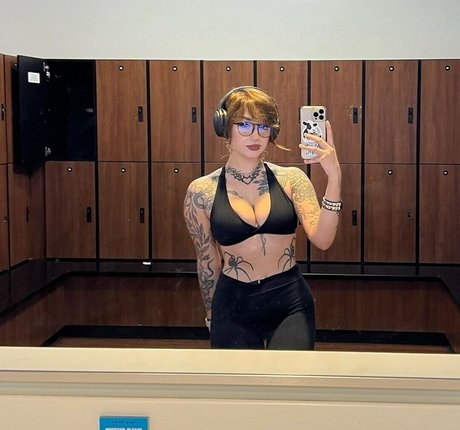 Roseredroom model sexy photos