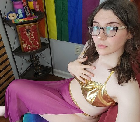 ayyplus sexy star pics