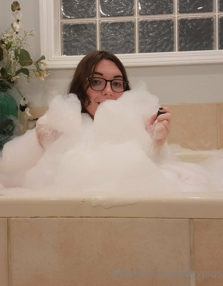 ayyplus model exclusive image