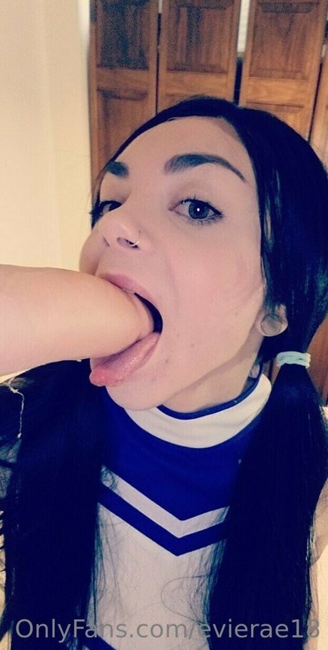 evierae18 star hd pic