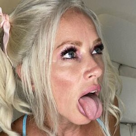 misscjhunter erotic model gallery