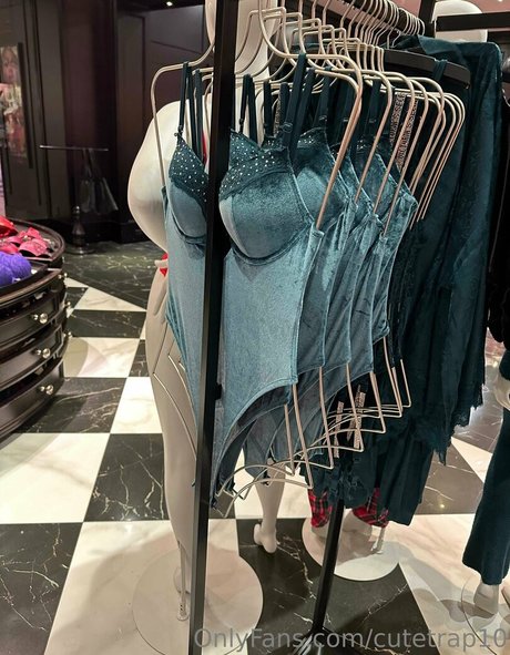 cutetrap10 model nude pictures