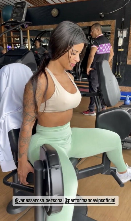 Aline Carvalho pretty pornstar pictures