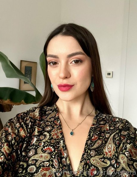 vera venera exclusive pornstar gallery