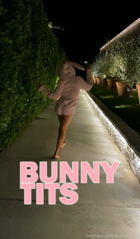 audreybitoni hd pornstar gallery