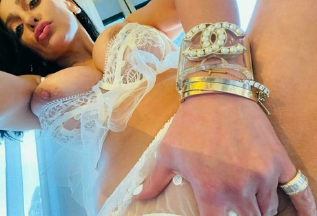 audreybitoni porn star img