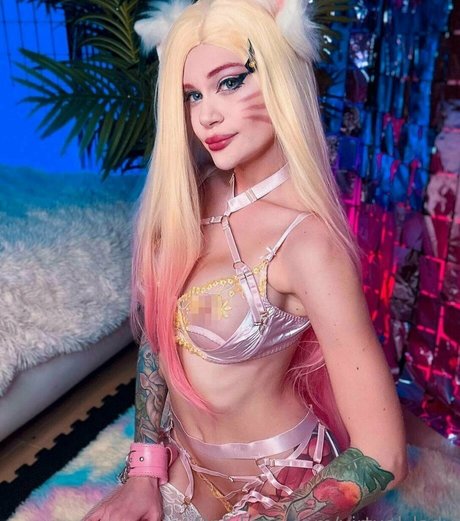 Virtual Lady pornstar perfect picture