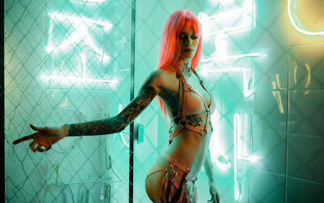 Virtual Lady free actress photo