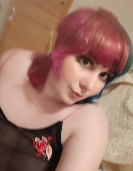 kitsucerise pornstar image