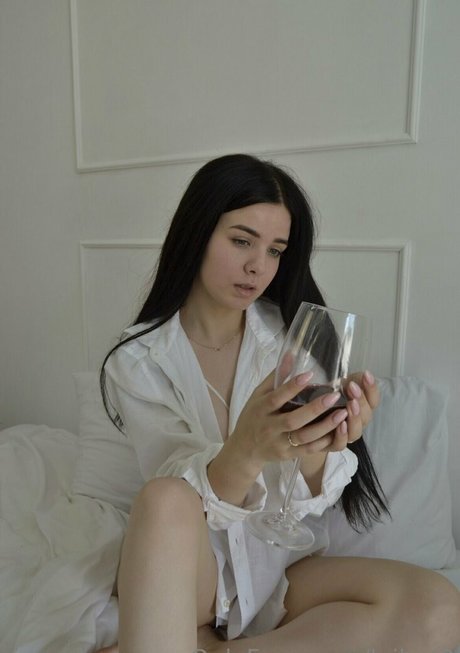 leila l0 star hot photos