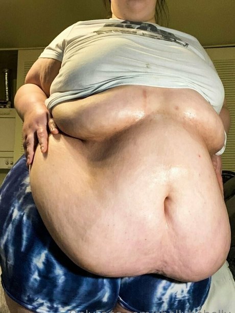 shellybobelly pornographic model photo
