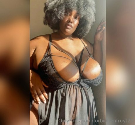 forbiddenfruyt23 adult model images